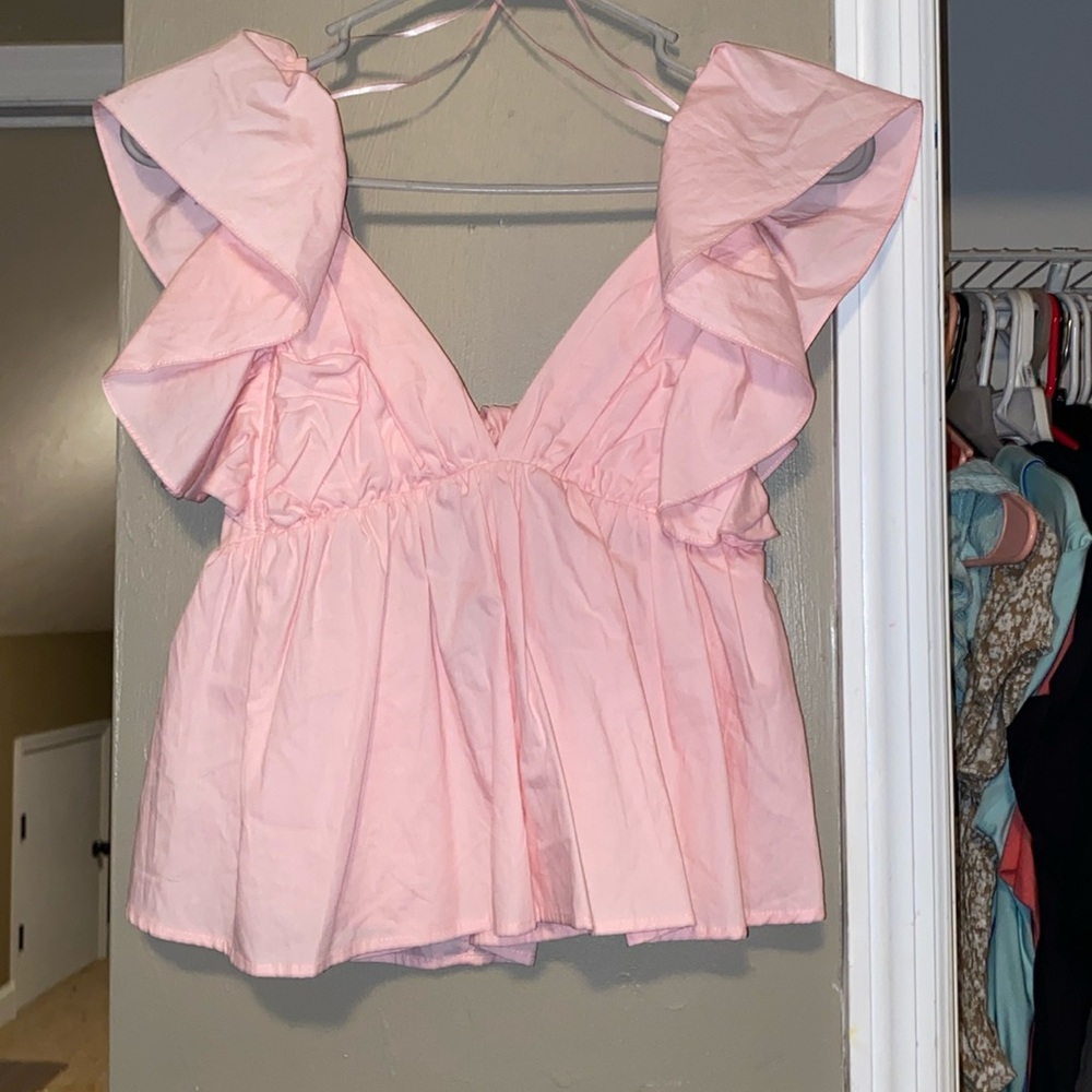 Pink cropped shirt